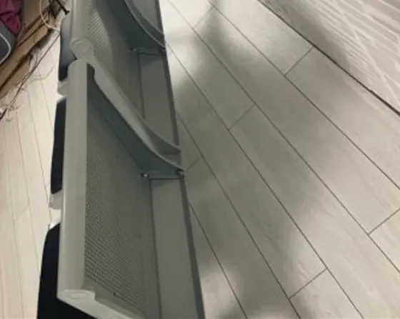 Металлический 3-местный обеденный стул, новый и упакованный. Тбилиси