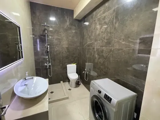 ქირავდება 2 ოთახიანი ბინა 60მ² 7/14 სართ თბილისი