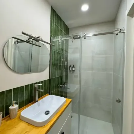 ქირავდება 2 ოთახიანი ბინა 60მ² 11/19 სართ თბილისი