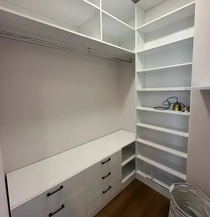 ქირავდება 2 ოთახიანი ბინა 65მ² 10/12 სართ თბილისი