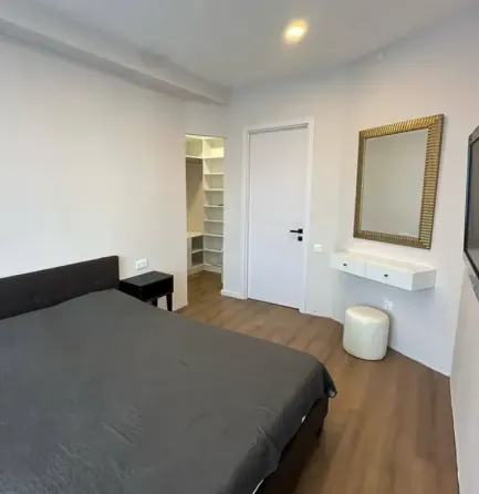 ქირავდება 2 ოთახიანი ბინა 65მ² 10/12 სართ თბილისი