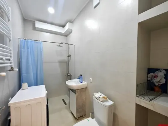 ქირავდება 3 ოთახიანი ბინა 72მ² 15/18 სართ თბილისი