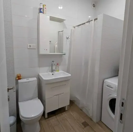 ქირავდება 1 ოთახიანი ბინა 50მ² 2/8 სართ თბილისი