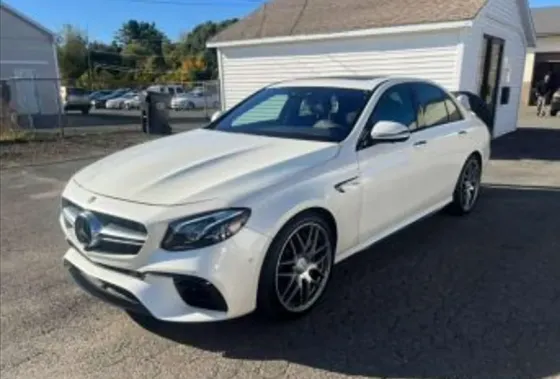 Mercedes E 4L 2018 Тбилиси