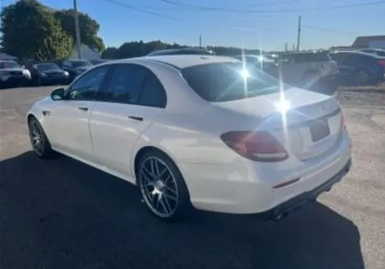 Mercedes E 4L 2018 Тбилиси