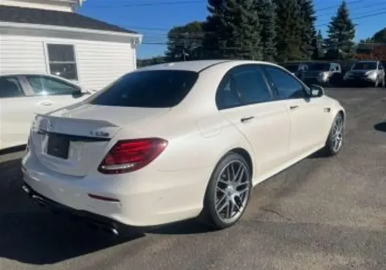 Mercedes E 4L 2018 Тбилиси