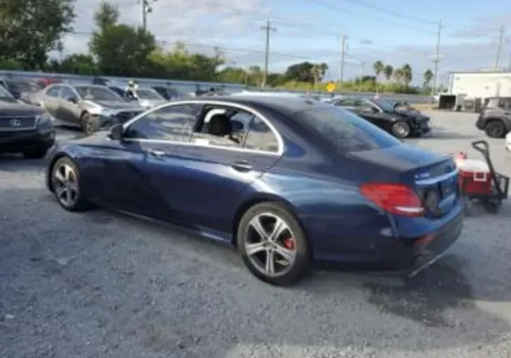 Mercedes E 2L 2017 Тбилиси