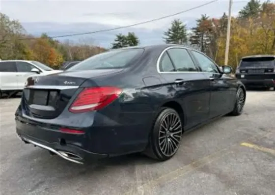 Mercedes E 2L 2017 Тбилиси