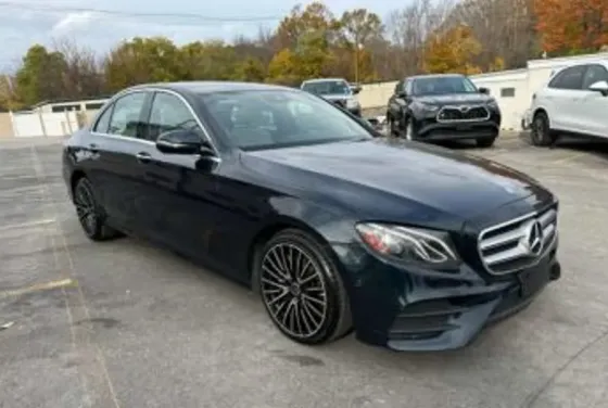 Mercedes E 2L 2017 Тбилиси
