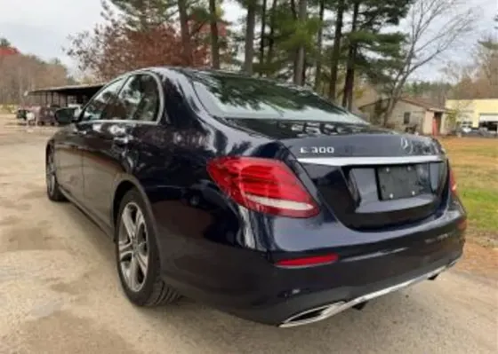 Mercedes E 2L 2018 Тбилиси