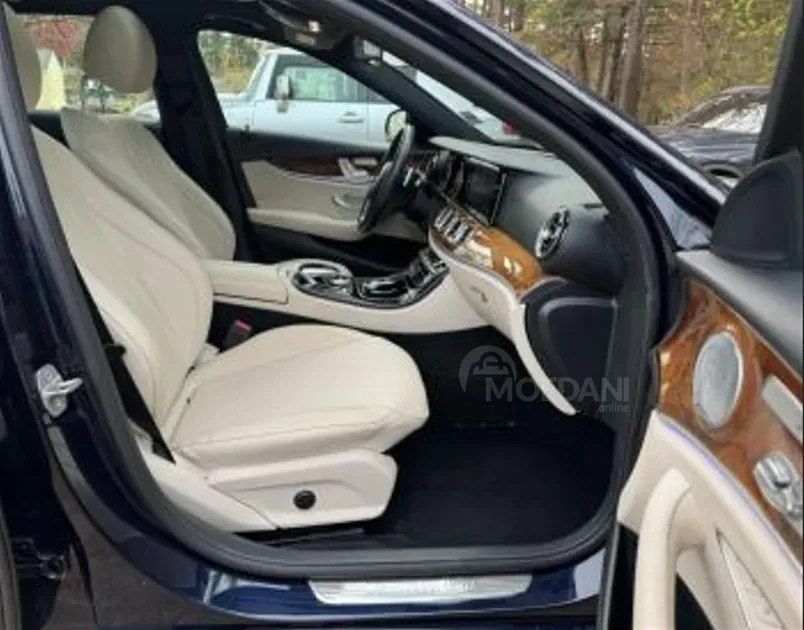 Mercedes E 2L 2018 Tbilisi - photo 3
