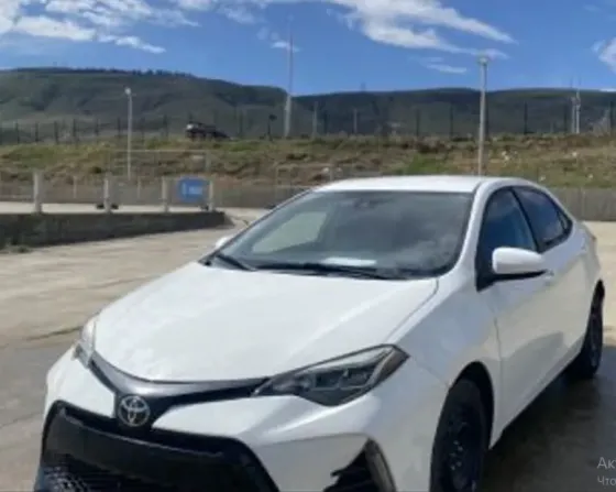Toyota Corolla 1.8L 2017 Тбилиси