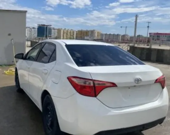 Toyota Corolla 1.8L 2017 Тбилиси