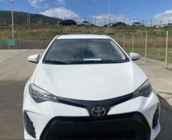Toyota Corolla 1.8L 2017 Тбилиси
