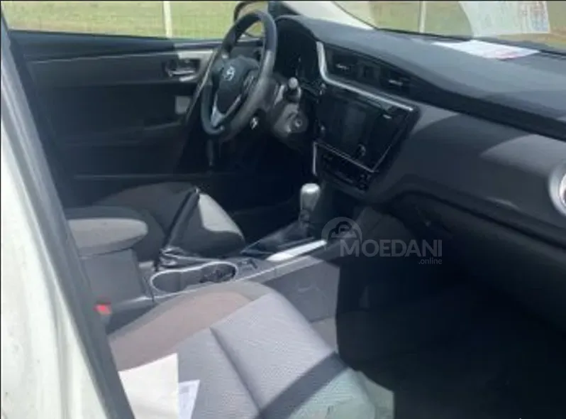 Toyota Corolla 1.8L 2017 Тбилиси - изображение 6
