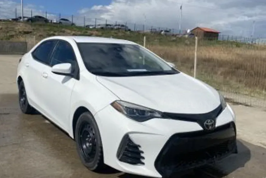 Toyota Corolla 1.8L 2017 Тбилиси - изображение 4