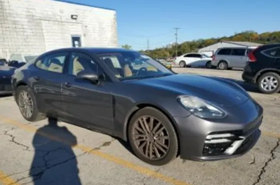 Porsche Panamera 2017 Тбилиси