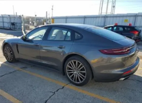 Porsche Panamera 2017 Тбилиси