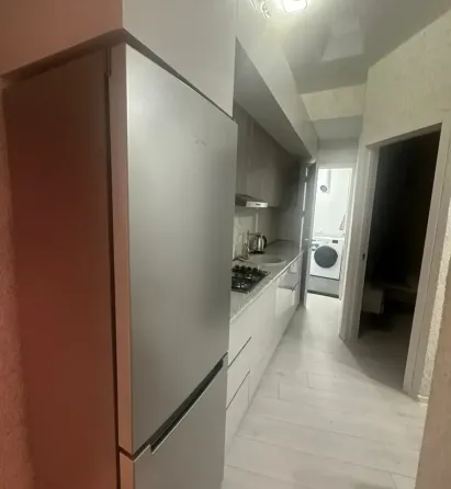 ქირავდება 3 ოთახიანი ბინა 60მ² 13/14 სართ თბილისი