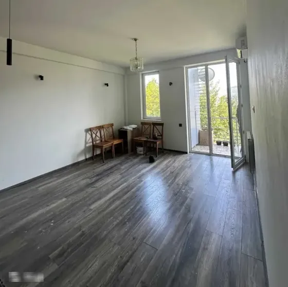 Продам 2-комн. квартиру 60м² 3/5 эт. Тбилиси