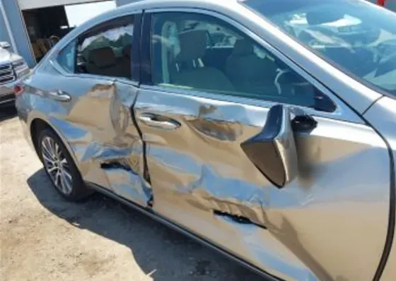 Lexus ES 2019 Тбилиси