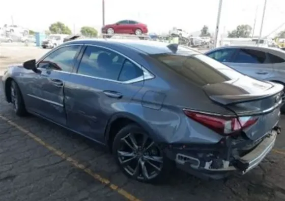 Lexus ES 2019 Тбилиси