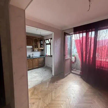 Продам 3-комн. квартиру 75м² 8/9 эт. Тбилиси