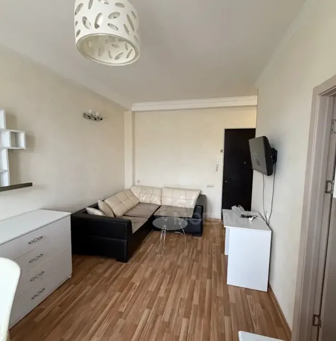 ქირავდება 2 ოთახიანი ბინა 45მ² 2/9 სართ თბილისი - photo 1