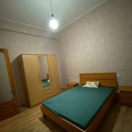 ქირავდება 4 ოთახიანი ბინა 90მ² 3/5 სართ თბილისი