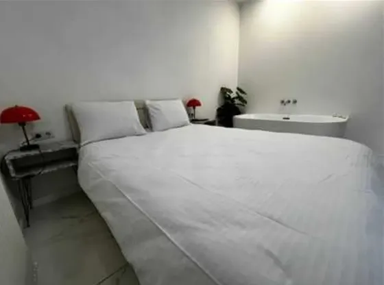 Сдам 1-комн. квартиру на сутки в Тбилиси  40м² 3/11 эт. Тбилиси