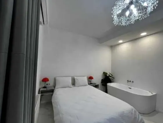 Сдам 1-комн. квартиру на сутки в Тбилиси  40м² 3/11 эт. Тбилиси