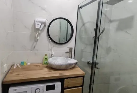 Сдам 2-комн. квартиру на сутки в Тбилиси  44м² 4/11 эт. Тбилиси