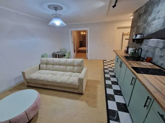 Apartments For Sale five-room 121м² 1/5 floor Tbilisi