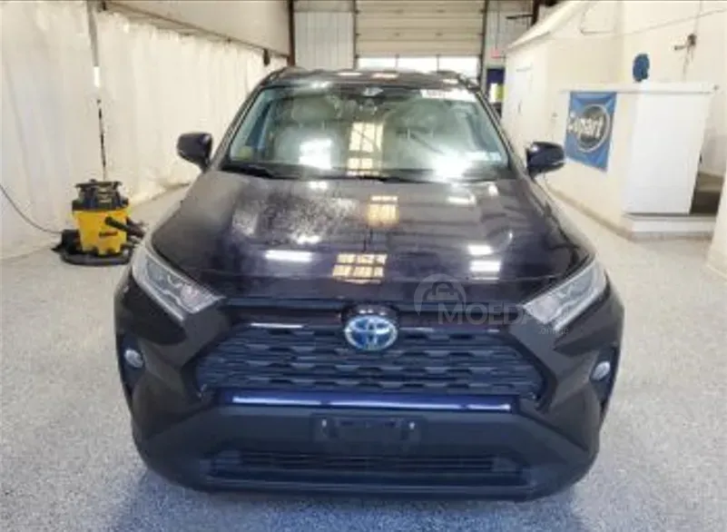 Toyota RAV4 2.5L 2020 Тбилиси - изображение 1