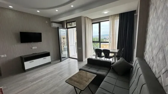 ქირავდება 3 ოთახიანი ბინა 78მ² 8/12 სართ თბილისი