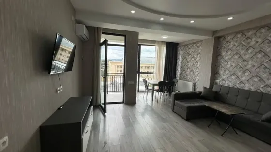 ქირავდება 3 ოთახიანი ბინა 78მ² 8/12 სართ თბილისი