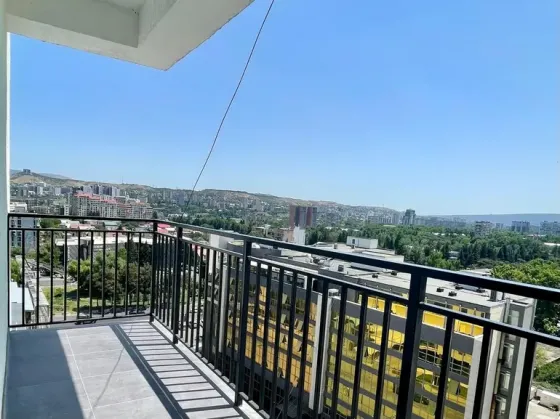 ქირავდება 3 ოთახიანი ბინა 78მ² 8/12 სართ თბილისი