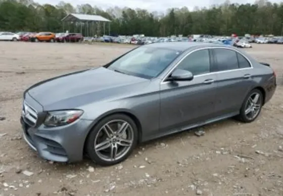 Mercedes C 2L 2017 Тбилиси