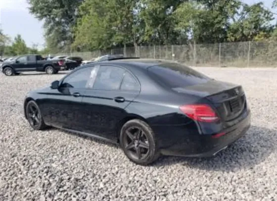 Mercedes E 2L 2017 Тбилиси