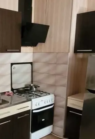 ქირავდება 2 ოთახიანი ბინა 65მ² 8/10 სართ თბილისი