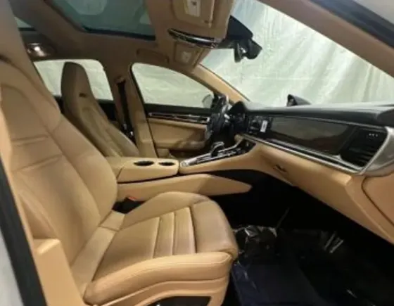 Porsche Panamera 2018 Тбилиси