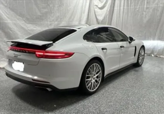 Porsche Panamera 2018 Тбилиси