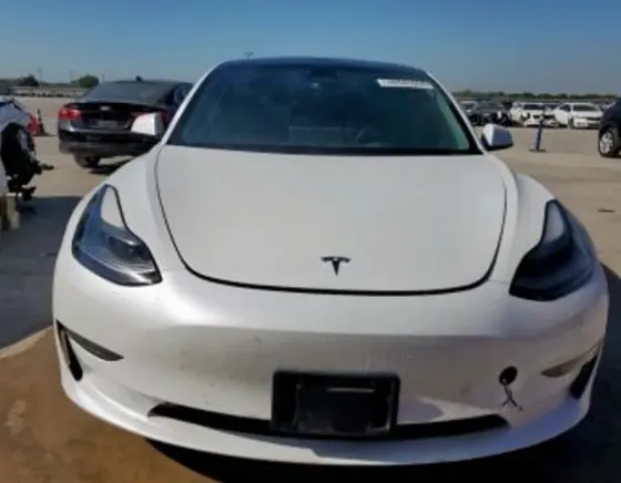 Tesla Model 3 2021 Тбилиси