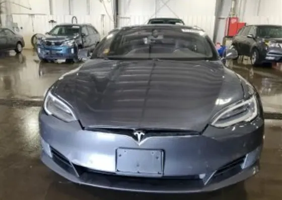 Tesla Model S 2016 Тбилиси