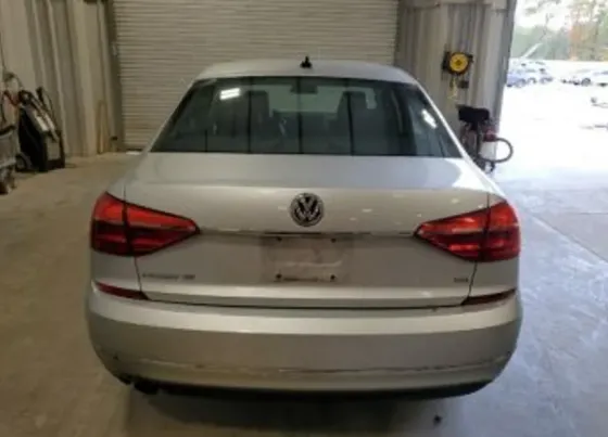 Volkswagen Passat 1.8 2016 Тбилиси