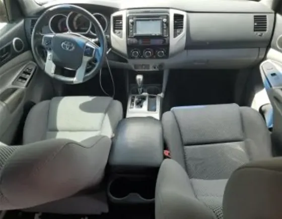 Toyota Tacoma 4L 2015 Тбилиси
