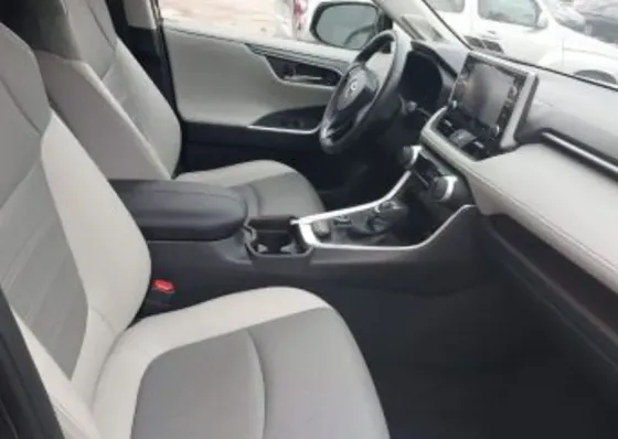 Toyota RAV4 2.5L 2020 Тбилиси