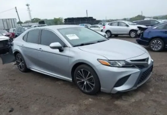 Toyota Camry 2.5L 2020 Тбилиси