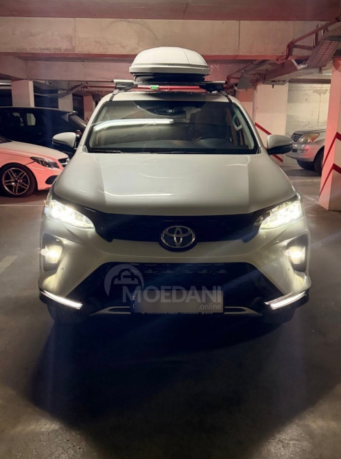 Toyota Fortuner 2.8L 2022 Тбилиси - изображение 2