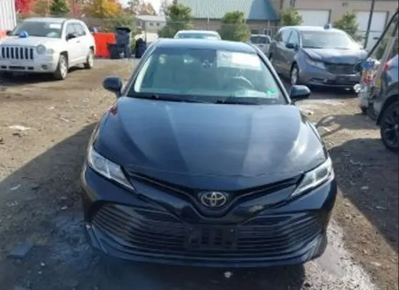Toyota Camry 2.5L 2018 Тбилиси